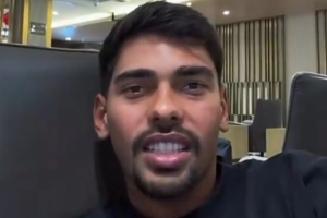 泰山外援马德鲁加中文送祝福：你好吗？我是马德鲁加，新年快乐！